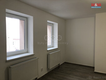 Pronájem bytu 1+1, 28 m², Opočno, ul. Kupkovo nám. - 3
