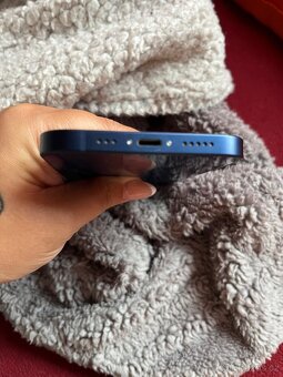 Apple iPhone 12 - 3