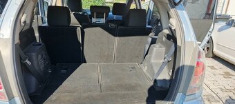 Toyota Corolla Verso, 2.2 D-4D 100kw, 7 míst - 3