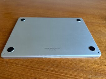 Apple MacBook Air 13" M2 / 256gb / 8GB RAM - 3
