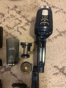 Tyčový vysavač ETA Sonar Aqua Plus 3232 90000 modrý - 3