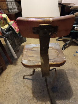 Stará ,těžká, židle, - 3