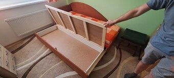 Rozkládací rohová válenda s úložným prostorem - 3