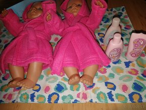 Panenky, vanička, další hračky - 3