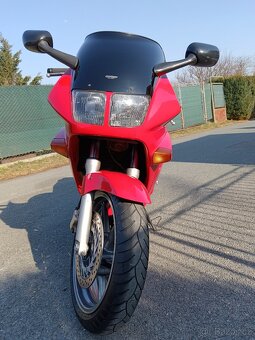 Honda VFR 750 - 3