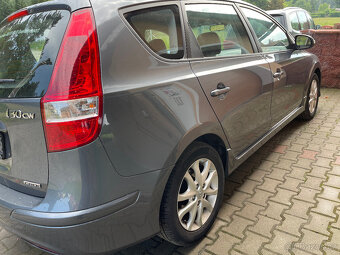 Hyundai i30 1.6crdi kombi - 3