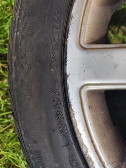 Audi kola 235/45 R17 - 3