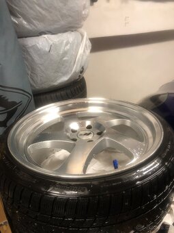 Japan Racing JR15 5x100 R18 8,5J + celoročky 215/35 R18 - 3