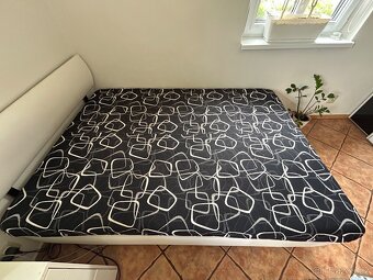 Postel 140x200 cm s úložným prostorem - 3