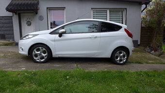 Ford Fiesta 1.4i, 71kW, rok 2011/12, 60t km  - 3