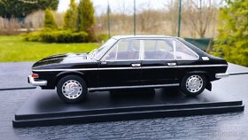 Tatra 613 černa ( 1:24 ) - 3