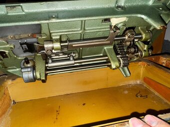 Šicí stroj automatik - 3