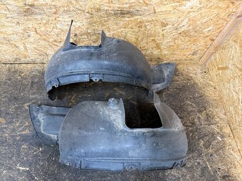 PŘEDNÍ PODBĚHOVÉ PLASTY VW SHARAN 7N - 3