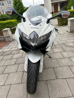 Suzuki 750 GSX-R - 3