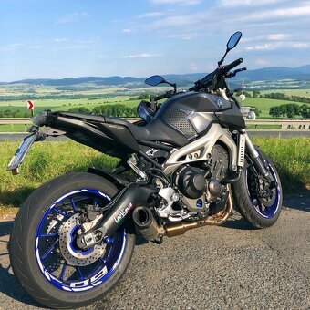 Yamaha mt09 - 3