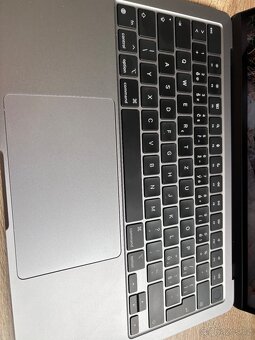 MacBook Air M3 16/256 - 3