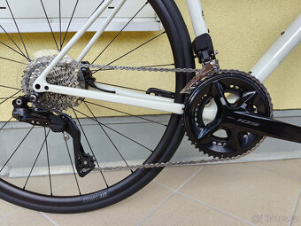 2025 Specialized Aethos comp - Shimano 105 DI2, 54cm - 3