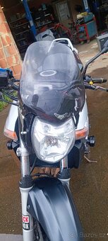 Suzuki GSR 600 - 3
