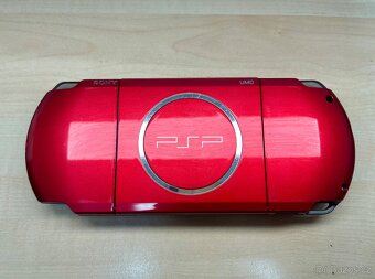 PSP 3000 speciální červená edice - 3