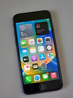 Apple iPhone 8 černý 64 GB - 3