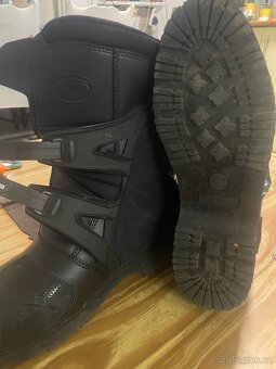 Nove boty na moto - 3