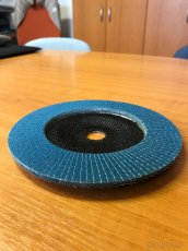 Lamelový (vějířovitý) brusný kotouč HOLEX plochý - 3