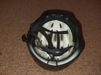 Dětská cyklistická helma - 3