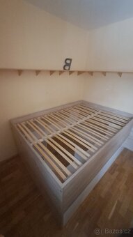 Postel s velkým úložným prostorem 140x200 v barvě dub - 3