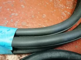 BMW E39 sedan/touring těsnění okolo zad.dveří - 3