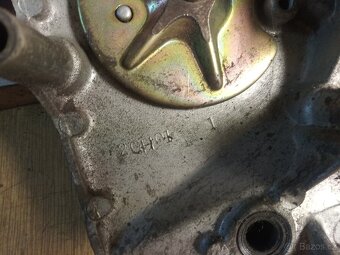 Víko sekundáru Yamaha YZF750R - 3