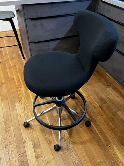 Designová barová židle Vitra Pivot High Stool - 3