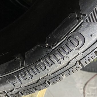 Zimní pneu 215/60 R17C 109/107T Continental 5mm - 3