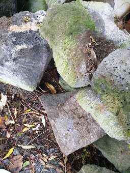 Nabízím za odvoz - Staré lehké tvárnice - 3