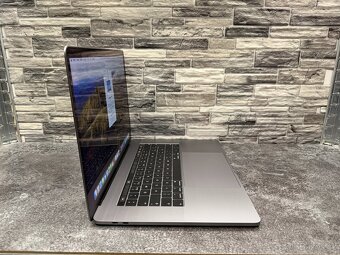 MacBook Pro 15" 2018 i7 / 32GB / 500 GB / Radeon Pro 560x - 3