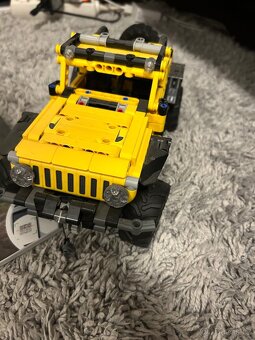 Lego Jeep Wrangler 42122 - 3