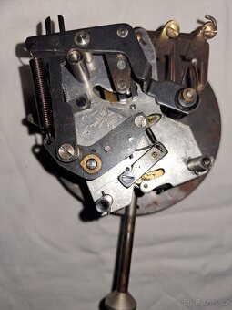 Starožitné spínací hodiny D.R.G.M - 3