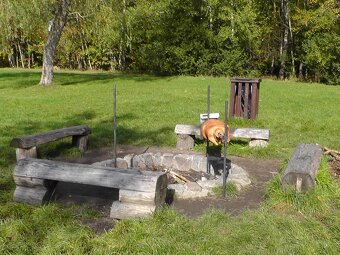 GRIL NAD OHNIŠTĚ - 3