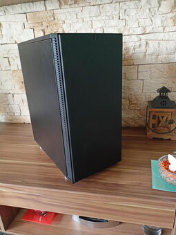 Kvalitní case Fractal Design Define C | Midi tower | ATX - 3