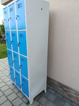 Plechová skříň 12 boxů - 3