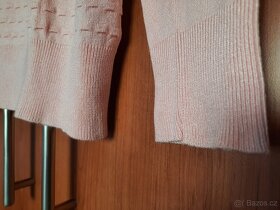 Dámký lososově růžový svetřík, vel. 40/M - 3