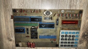 Počítač PMI 80 - 3