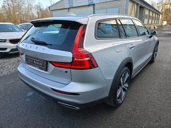 VOLVO V60 2,0 184kW B5 AWD CROSS COUNTRY Auto 2021 ČR -DPH - 3