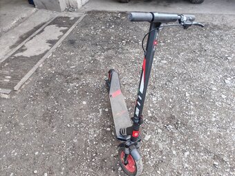 Prodám elektrickou Aprilia Evo sr2 - 3