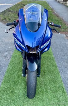 Yamaha R3 - 3
