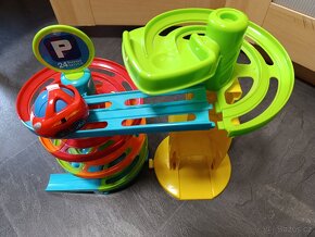 Dráha pro auto, parkoviště - 3