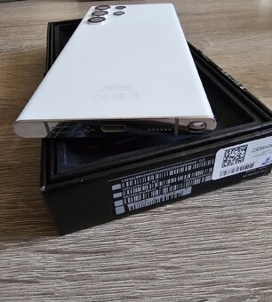 Samsung Galaxy S22 Ultra 256GB, 12GB RAM - 3