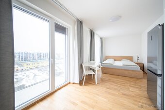 Кімната з пропискою для пари або 2 дівчат — Vysočany - 3