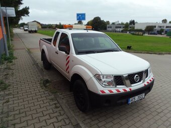 Nissan Navara 2.5 DCi 4x4 taž. 2.7T nová STK - 3