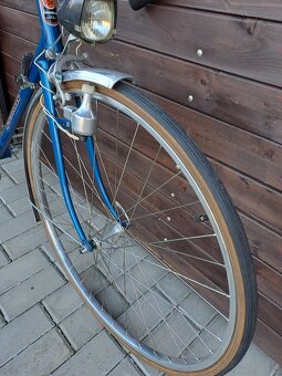 ZÁNOVNÍ ULOŽENKOVÝ Favorit vhodný jako dekorace podniku - 3