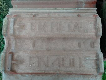 Střešní taška KM BETA elegant višňová EN490 - 3